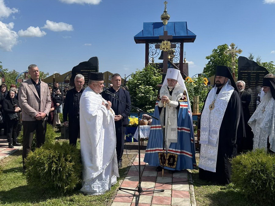 Молитва з нагоди Дня героїв в Угорницькій обителі