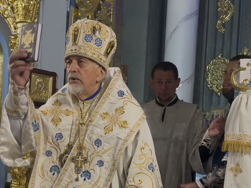 Божественна літургія в день свята Введення в храм Пресвятої Богородиці