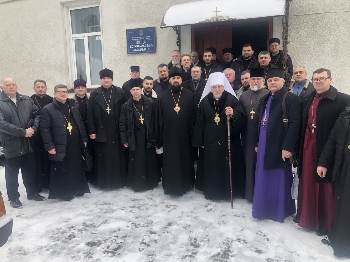 Збори духовенства Івано-Франківського, Галицького, Городенківського, Долинського, Калуського, , Надвірнянського, Отинійського, Рогатинського, та Яремчанського деканатів