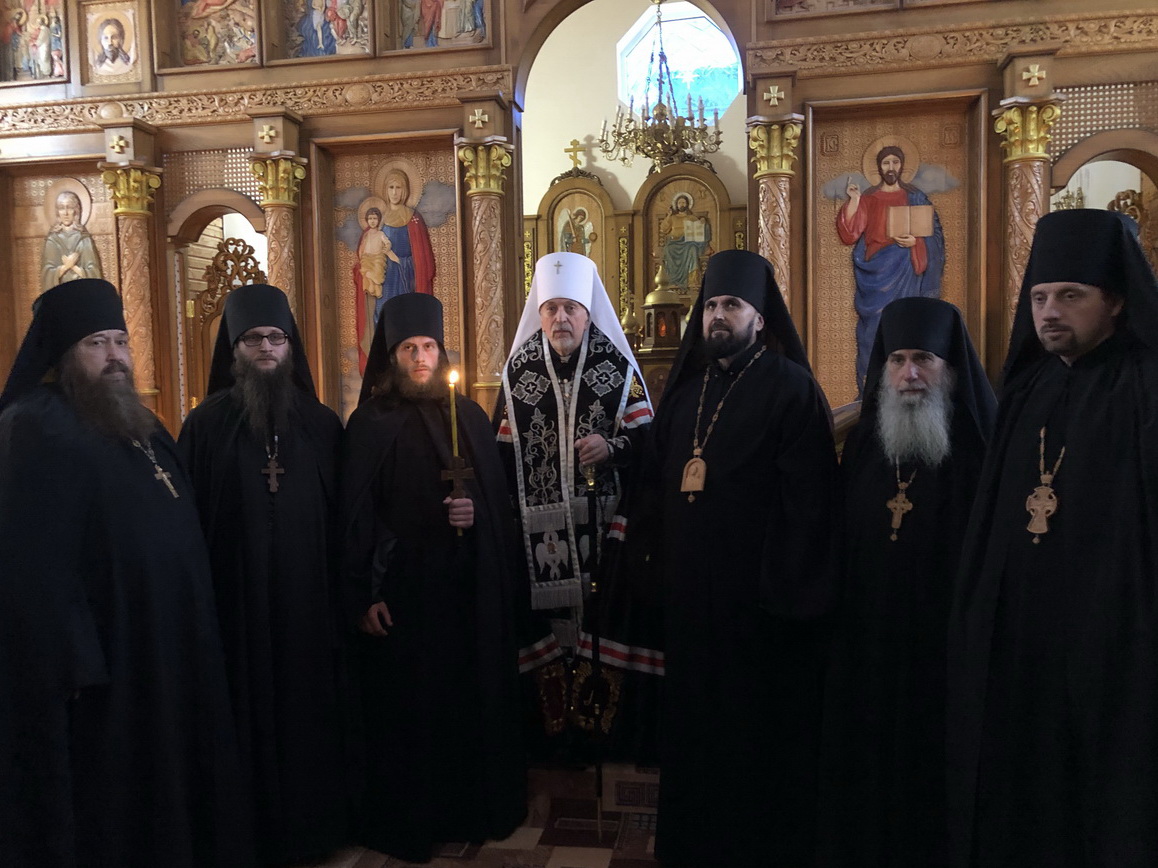 У Свято-Троїцькій обителі провели чин постригу в монахи