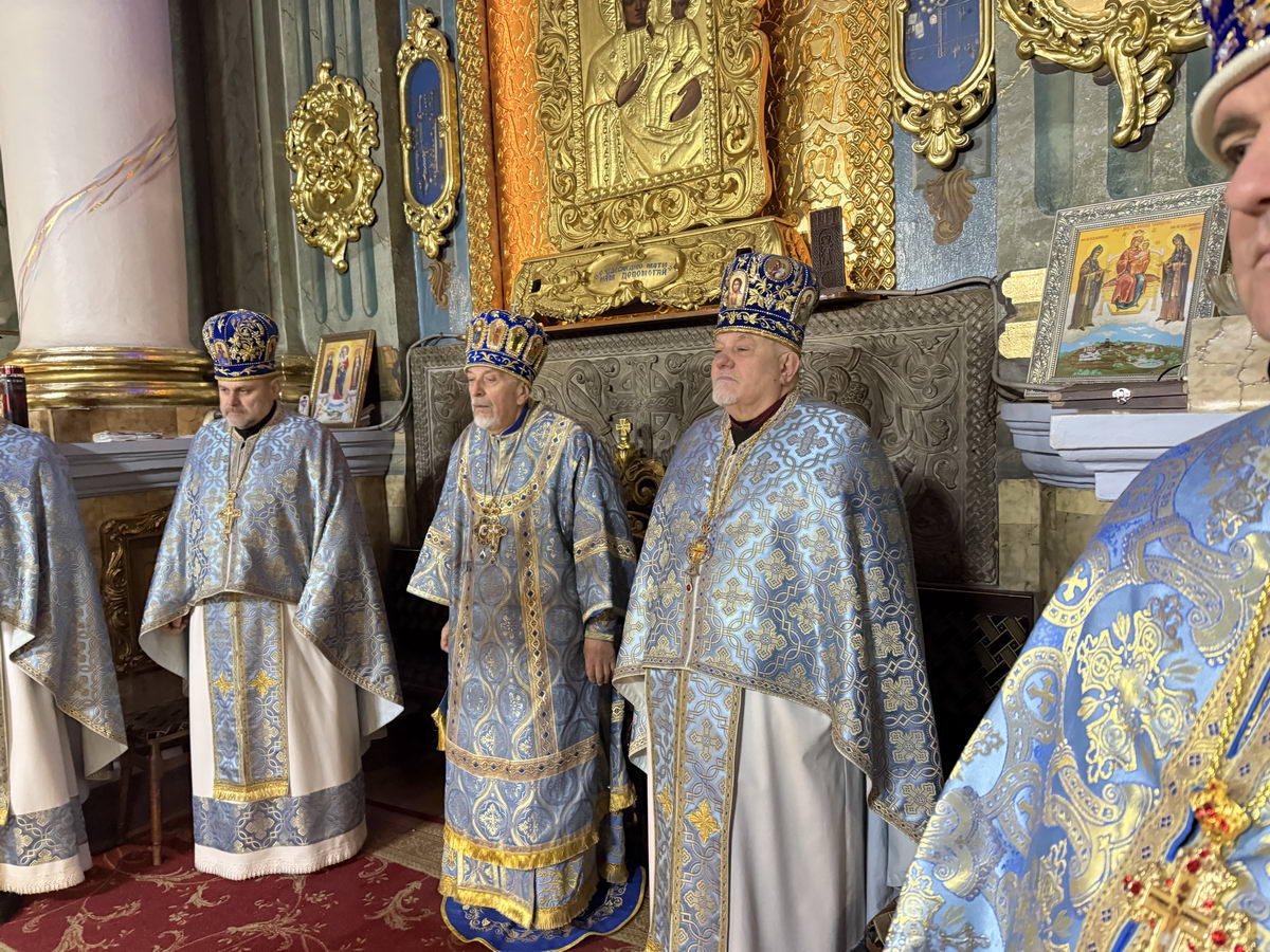 Божественна літургія у неділю про блудного сина