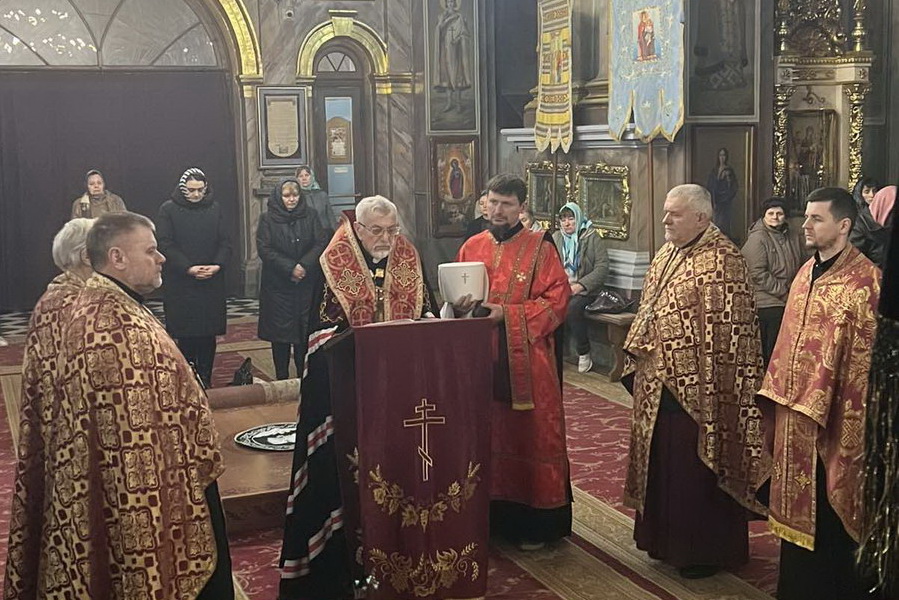 Рання з читанням Покаянного канону преподобного Андрія Критського