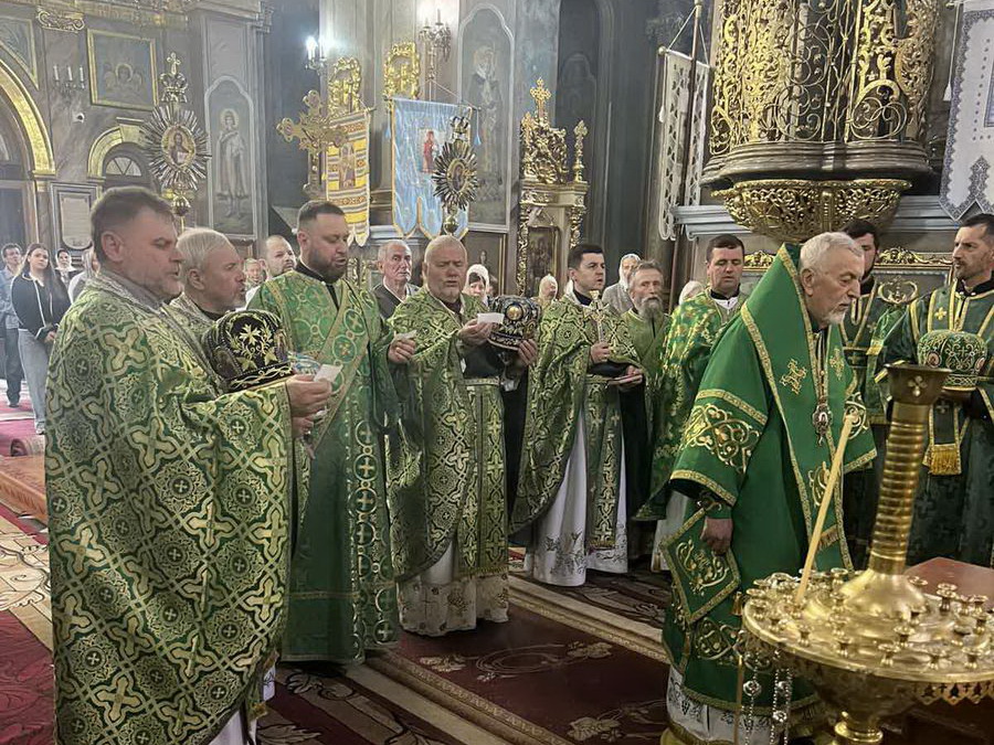 Богослужіння у День Святого Духа