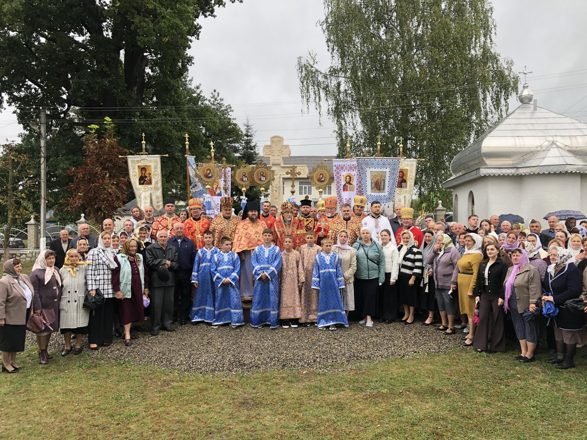 Архіпастирський візит митрополита Андрія до парафії Різдва Пресвятої Богородиці с. Молодків